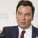 Le gouvernement valaisan ne s'oppose pas à ce que l'ensemble des résultats des prochaines élections communales (ici le président de la Ville de Sion, Philippe Varone) soient publiés au même endroit (photo d'illustration). KEYSTONE/CYRIL ZINGARO